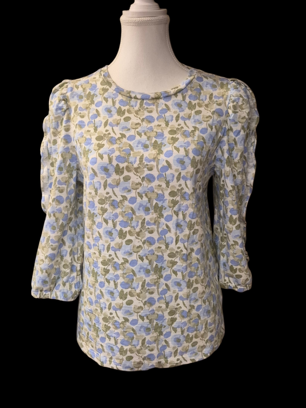 crown & ivy Blue and Olive Floral Puff-Sleeve Blouse